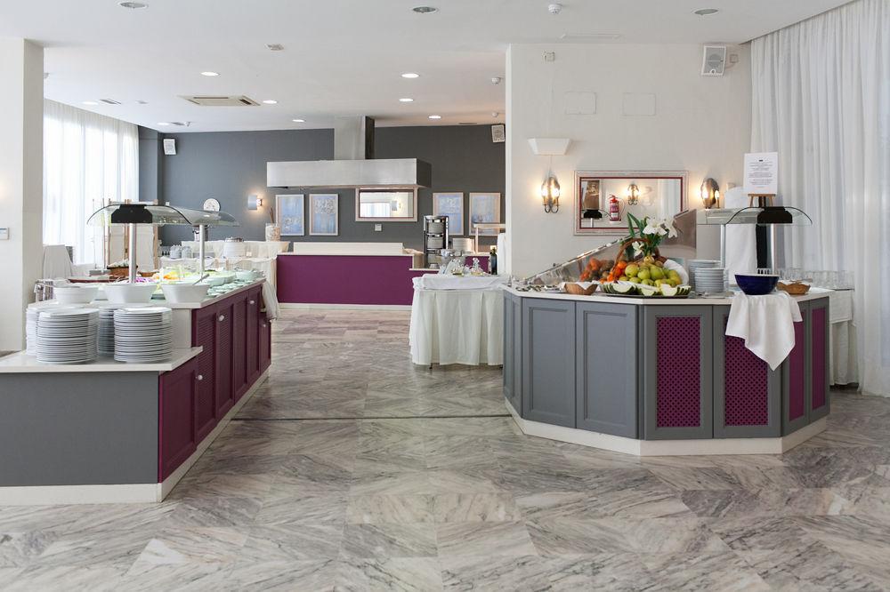 Hotel Costa Conil By Fuerte Group Conil De La Frontera Exteriör bild
